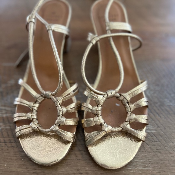 Elegant Gold Women's Sandals - Picture 1 of 3